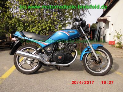Yamaha_XS400_DOHC_12E_YICS_TWIN_blau_original_Auspuff_12E-14711_und_14721_nur_20500km-33.jpg