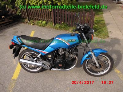 Yamaha_XS400_DOHC_12E_YICS_TWIN_blau_original_Auspuff_12E-14711_und_14721_nur_20500km-37.jpg