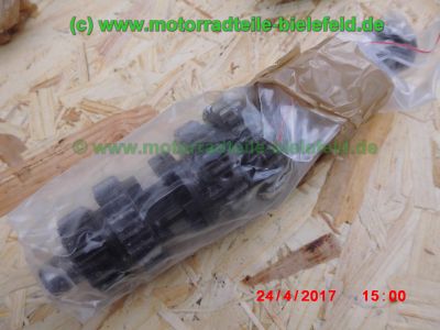 Yamaha_RD200MX_1E8_Teile_Ersatzteile_spare-parts_repuestos_ricambi_-_wie_CS_RX_DT_RD_RS_50_80_100_125_200_M_MX_2R6_1E7_2R7_5G1_12N_1Y8_CS3_CS5-329.jpg