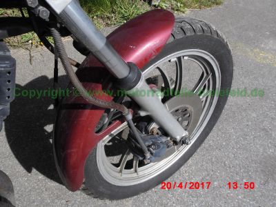 Yamaha_XJ650_4K0_weinrot_JAMA_Sport-Auspuff_4-1_4in1_Marshall_Deeptone_–_wie_XJ550_4V8_XJ700_Maxim_XJ750_Seca_11M-12.jpg