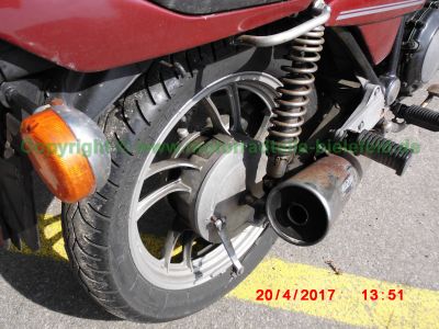 Yamaha_XJ650_4K0_weinrot_JAMA_Sport-Auspuff_4-1_4in1_Marshall_Deeptone_–_wie_XJ550_4V8_XJ700_Maxim_XJ750_Seca_11M-20.jpg