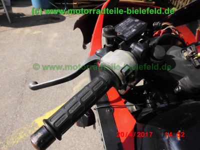 Honda_CBX750F_RC17_rot-schwarz_Sturz_-_original_Auspuff_HMMJOE_Motor_Vergaser_Anlasser-13.jpg