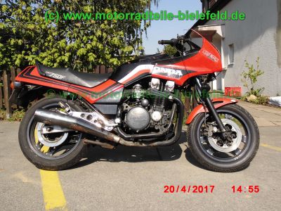 Honda_CBX750F_RC17_rot-schwarz_Sturz_-_original_Auspuff_HMMJOE_Motor_Vergaser_Anlasser-28.jpg