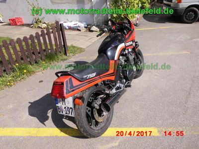 Honda_CBX750F_RC17_rot-schwarz_Sturz_-_original_Auspuff_HMMJOE_Motor_Vergaser_Anlasser-31.jpg