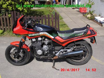 Honda_CBX750F_RC17_rot-schwarz_Sturz_-_original_Auspuff_HMMJOE_Motor_Vergaser_Anlasser-5.jpg