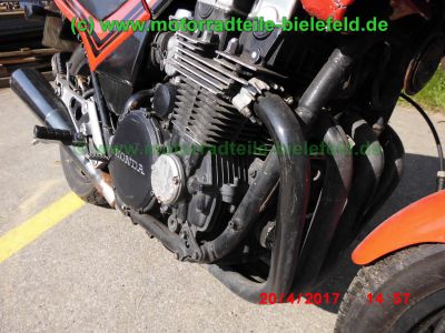 Honda_CBX750F_RC17_rot-schwarz_Sturz_-_original_Auspuff_HMMJOE_Motor_Vergaser_Anlasser-53.jpg