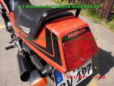Honda_CBX750F_RC17_rot-schwarz_Sturz_-_original_Auspuff_HMMJOE_Motor_Vergaser_Anlasser-7.jpg