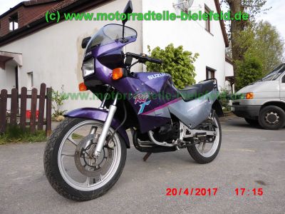 Suzuki_RG80_Gamma_NC11A_grau-lila_Light_Sprinter_Einzylinder_2-Takt_2-stroke_water-cooled__1a_Originalzustand_nur_9227km_–_Motor_Technik_wie_TS80X_SC11A-3.jpg