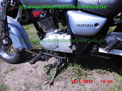 Suzuki_GZ125_Marauder_Chopper_silber-grau_Koffer-System_GIVI_Custom_Collection_-_Teile_Ersatzteile_parts_spares_spare-parts_ricambi_repuestos_wie_GN125_GZ250-11.jpg