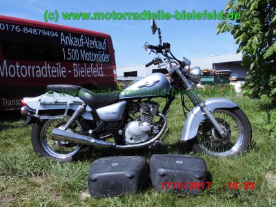 Suzuki_GZ125_Marauder_Chopper_silber-grau_Koffer-System_GIVI_Custom_Collection_-_Teile_Ersatzteile_parts_spares_spare-parts_ricambi_repuestos_wie_GN125_GZ250-36.jpg