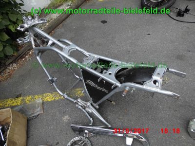 Honda_CB750KZ_RC01_Cafe-Racer_Alu-Tank_Tuning_Chrom_Edelstahl_polierte_Bauteile_KONI-Federbeine_Teile_Ersatzteile_parts_spares_spare-parts_wie_CB_750_900_F_C_Boldor_RC04_RC06_SC01-90.jpg