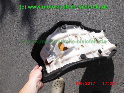 Yamaha_TDM900_RN08_TAKKONI_2-1_Sport-Auspuff_Gabel-Stabilisator_BT_Bulldog_Front_-_Teile_Ersatzteile_parts_spares_spare-parts_ricambi_repuestos_wie_RN11_RN18_TDM850_XTZ750-17.jpg