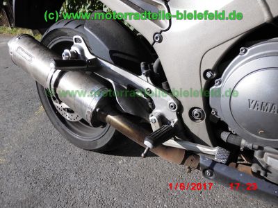 Yamaha_TDM900_RN08_TAKKONI_2-1_Sport-Auspuff_Gabel-Stabilisator_BT_Bulldog_Front_-_Teile_Ersatzteile_parts_spares_spare-parts_ricambi_repuestos_wie_RN11_RN18_TDM850_XTZ750-31.jpg