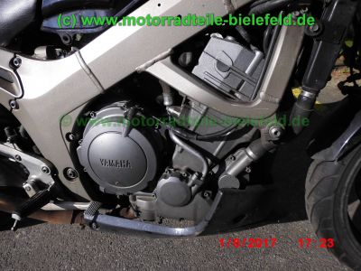 Yamaha_TDM900_RN08_TAKKONI_2-1_Sport-Auspuff_Gabel-Stabilisator_BT_Bulldog_Front_-_Teile_Ersatzteile_parts_spares_spare-parts_ricambi_repuestos_wie_RN11_RN18_TDM850_XTZ750-32.jpg