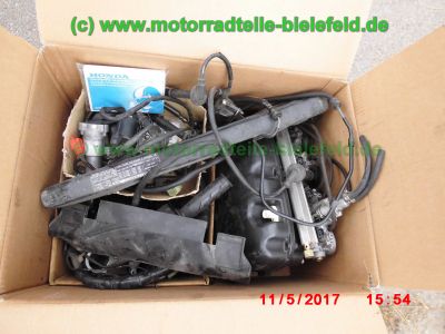 Honda_CBR1100XX_Super_Blackbird_SC35_2001_PGM-FI_weinrot_Teile_Ersatzteile_parts_spares_spare-parts_ricambi_repuestos-116.jpg