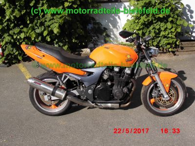 Kawasaki_ZR-7_ZR7_S_ZR750F_48PS_u_76PS_orange_Streetfighter_Superbike-Lenker_Doppel-Scheinwerfer_KOSO-Tacho_Sport-Auspuff_TAKKONI_mit_dB-Killer_Magura_Bremse-71.jpg