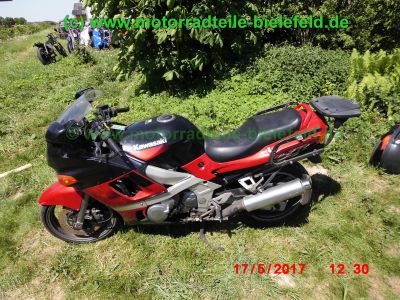 Kawasaki_ZZR600E_rot-sw_ZX600E_EZ99_Koffer-System_Gepaecktraeger_Nonfango_67.jpg