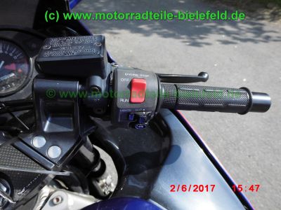 Kawasaki_ZZR600E_silber-blau_Glitter_Typ_ZX600E_–_Technik_wie_ZZ-R_600_D_E_ZX600D-105.jpg