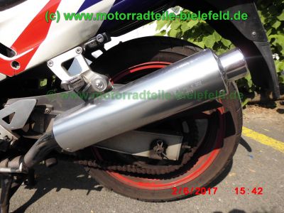 Kawasaki_ZZR600E_silber-blau_Glitter_Typ_ZX600E_–_Technik_wie_ZZ-R_600_D_E_ZX600D-71.jpg