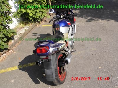 Kawasaki_ZZR600E_silber-blau_Glitter_Typ_ZX600E_–_Technik_wie_ZZ-R_600_D_E_ZX600D-85.jpg
