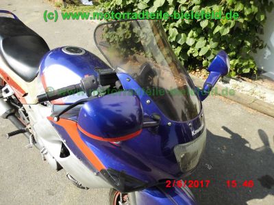 Kawasaki_ZZR600E_silber-blau_Glitter_Typ_ZX600E_–_Technik_wie_ZZ-R_600_D_E_ZX600D-95.jpg
