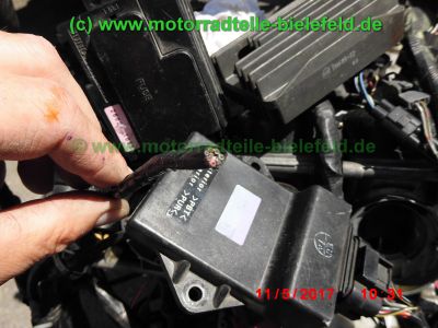 Kawasaki_ZX-9R_Ninja_ZX900E_schwarz_zerlegt_Restteile_Motor_engine_-_Teile_Ersatzteile_parts_spares_spare-parts_ricambi_wie_ZX9R_ZX900_C_D_F-11.jpg