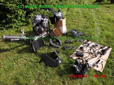 Kawasaki_ZX-9R_Ninja_ZX900E_schwarz_zerlegt_Restteile_Motor_engine_-_Teile_Ersatzteile_parts_spares_spare-parts_ricambi_wie_ZX9R_ZX900_C_D_F-40.jpg