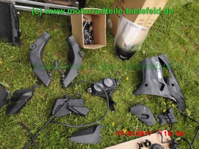 Kawasaki_ZX-9R_Ninja_ZX900E_schwarz_zerlegt_Restteile_Motor_engine_-_Teile_Ersatzteile_parts_spares_spare-parts_ricambi_wie_ZX9R_ZX900_C_D_F-51.jpg