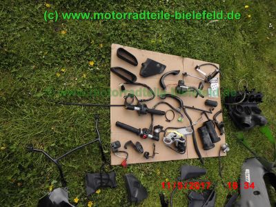 Kawasaki_ZX-9R_Ninja_ZX900E_schwarz_zerlegt_Restteile_Motor_engine_-_Teile_Ersatzteile_parts_spares_spare-parts_ricambi_wie_ZX9R_ZX900_C_D_F-59.jpg