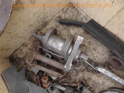 Oldtimer_Veteranen_Motor-Teile_engine_spares_spare-parts_19_.jpg