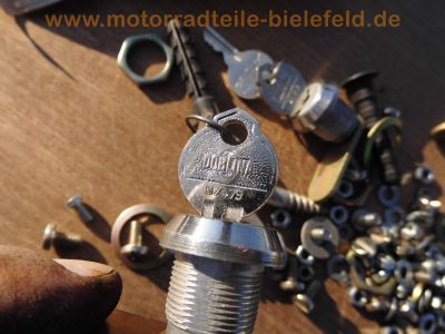 Oldtimer_Veteranen_Motor-Teile_engine_spares_spare-parts_64_.jpg