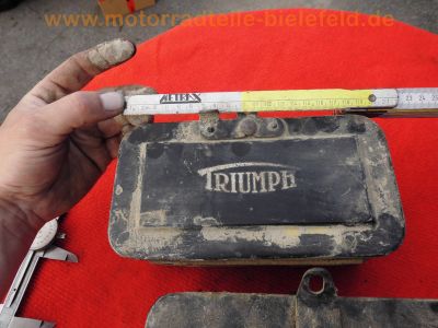 Triumph_Noris_200_K6_K7_K8_K9_und_STM_500_T_500_T3_T4_Werkzeug-Boxen_mit_Typen-Schild_tool-box_24_.jpg