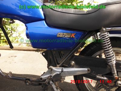 Honda_CB750KZ_RC01_EZ79_blau_teilzerlegt_original_4-4_Auspuff_Sankei_2043_-_Teile_Ersatzteile_parts_spares_spare-parts_ricambi_repuestos_wie_CB_750_900_KZ_F_F2_Boldor_RC04_SC01_SC09-15.jpg