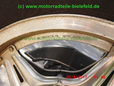 Honda_CB750KZ_RC01_EZ79_blau_teilzerlegt_original_4-4_Auspuff_Sankei_2043_-_Teile_Ersatzteile_parts_spares_spare-parts_ricambi_repuestos_wie_CB_750_900_KZ_F_F2_Boldor_RC04_SC01_SC09-21.jpg