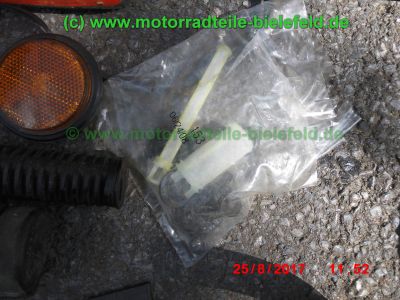 Honda_CB750KZ_RC01_EZ79_blau_teilzerlegt_original_4-4_Auspuff_Sankei_2043_-_Teile_Ersatzteile_parts_spares_spare-parts_ricambi_repuestos_wie_CB_750_900_KZ_F_F2_Boldor_RC04_SC01_SC09-61.jpg