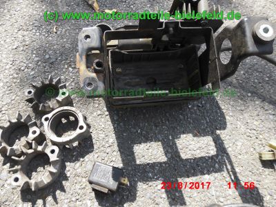 Honda_CB650C_RC05_schwarz_zerlegt_4-1_Auspuff_BSM_A96_6_CD1_1025_Motor_RC03E_-_Teile_Ersatzteile_parts_spares_spare-parts_ricambi_repuestos_wie_CB_650_C_RC03_RC08-47.jpg
