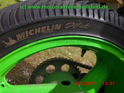 Kawasaki_ZXR_750_L_ZX750L_gruen_nackt_Regenreifen_Rennstrecke_race_track-_Teile_Ersatzteile_parts_spares_spare-parts_ricambi_repuestos_wie_ZXR750M_ZX750M-21.jpg