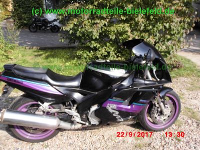 Yamaha_FZR1000_3GM_EXUP_schwarz-lila_144PS_2Hd_HU_06-2019_USD-Gabel_gepflegt_unverbastelt_–_wie_3LE_3LF_3LK-52.jpg