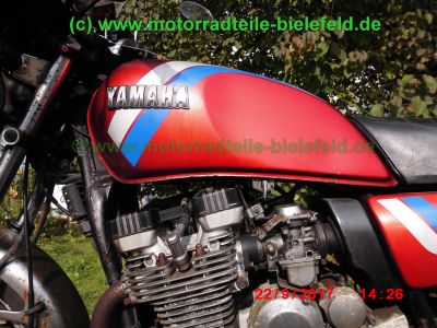 Yamaha_XJ550_4V8_rot_Oldtimer_original_Schuh_Gepaecktraeger_Koffertraeger_Halbschalen-Verkleidung_Windschild_Sturzbuegel_Teile_Ersatzteile_parts_spares_spare-parts_ricambi_repuestos-21.jpg
