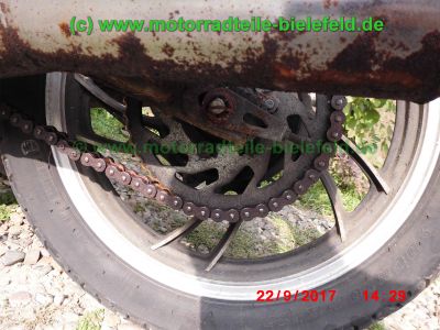 Yamaha_XJ550_4V8_rot_Oldtimer_original_Schuh_Gepaecktraeger_Koffertraeger_Halbschalen-Verkleidung_Windschild_Sturzbuegel_Teile_Ersatzteile_parts_spares_spare-parts_ricambi_repuestos-49.jpg