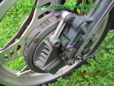 Honda_CBX550F_PC04_rolling_Chassis_3x_gekapselte_belueftete_Scheibenbremse_Tank_OK_für_Teile_Ersatzteile_parts_spares_spare-parts_ricambi_repuestos-22.jpg