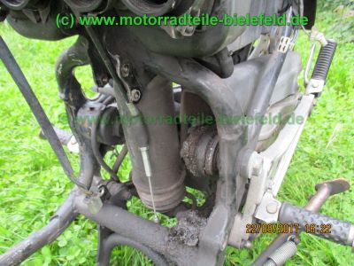 Honda_CBX550F_PC04_rolling_Chassis_3x_gekapselte_belueftete_Scheibenbremse_Tank_OK_für_Teile_Ersatzteile_parts_spares_spare-parts_ricambi_repuestos-23.jpg
