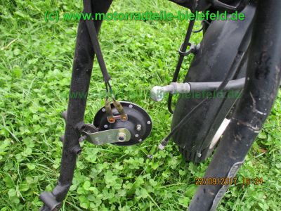 Honda_CBX550F_PC04_rolling_Chassis_3x_gekapselte_belueftete_Scheibenbremse_Tank_OK_für_Teile_Ersatzteile_parts_spares_spare-parts_ricambi_repuestos-39.jpg