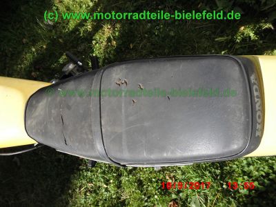 Honda_CJ250T_Twin_gelb_Oldtimer-Wrack_Vergaser_Keihin_762A_orig_Auspuff_2-1_–_Teile_Ersatzteile_parts_spares_spare-parts_ricambi_repuestos_wie_CB250G_CB360G_CJ360T-17.jpg
