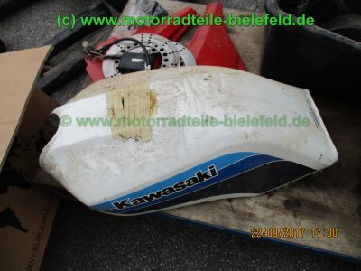 Kawasaki_GPZ305_EX305_2x_Motor_Auspuff_CDI_Vergaser_Tank_uvm_-_Teile_Ersatzteile_parts_spares_spare-parts_ricambi_repuestos_wie_ER_EX_Z_250_305_A_B_GP-24.jpg