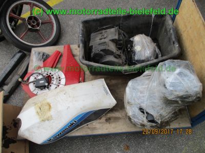 Kawasaki_GPZ305_EX305_2x_Motor_Auspuff_CDI_Vergaser_Tank_uvm_-_Teile_Ersatzteile_parts_spares_spare-parts_ricambi_repuestos_wie_ER_EX_Z_250_305_A_B_GP-4.jpg