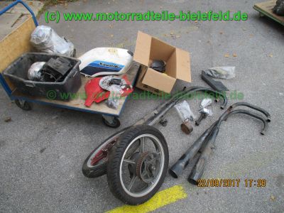 Kawasaki_GPZ305_EX305_2x_Motor_Auspuff_CDI_Vergaser_Tank_uvm_-_Teile_Ersatzteile_parts_spares_spare-parts_ricambi_repuestos_wie_ER_EX_Z_250_305_A_B_GP-7.jpg
