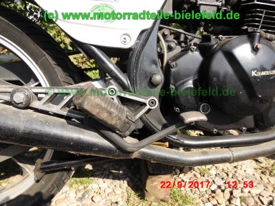 Kawasaki_GPZ305_weiss-blau_EX305B_Halbschale_Belt-Drive_Riemen-Antrieb_original_Auspuff_2-2_KHI_K_070_–_wie_ER_EX_Z_250_305_A_B_GP-51.jpg