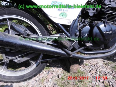 Kawasaki_GPZ305_weiss-blau_EX305B_Halbschale_Belt-Drive_Riemen-Antrieb_original_Auspuff_2-2_KHI_K_070_–_wie_ER_EX_Z_250_305_A_B_GP-52.jpg