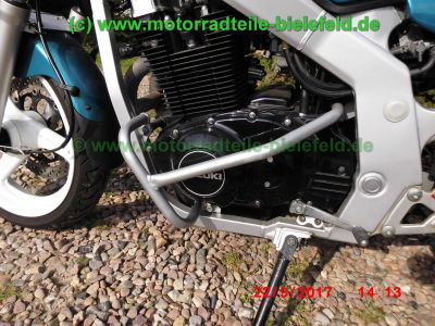 Suzuki_GS500E_GM51B_gruen_46PS_16tkm_tiefer_gelegt_GIVI_Halbschalen_-Verkleidung_Sturzbuegel_Hepco-Becker_Gepaecktraeger_Koffertraeger_Motor_M502_sehr_gepflegt-54.jpg